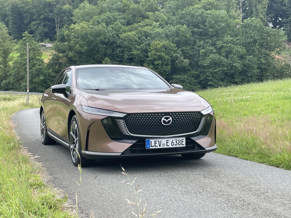 Mazda 6e
