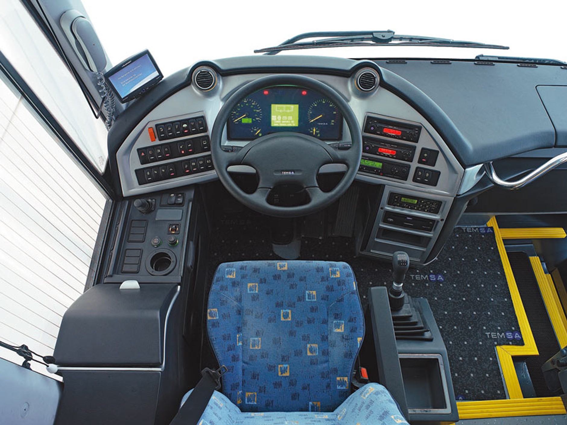 Autobusy Temsa: Představení - Příchod do Česka