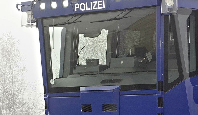 Mercedes-Benz Actros Water Cannon 10000: nowa broń policji