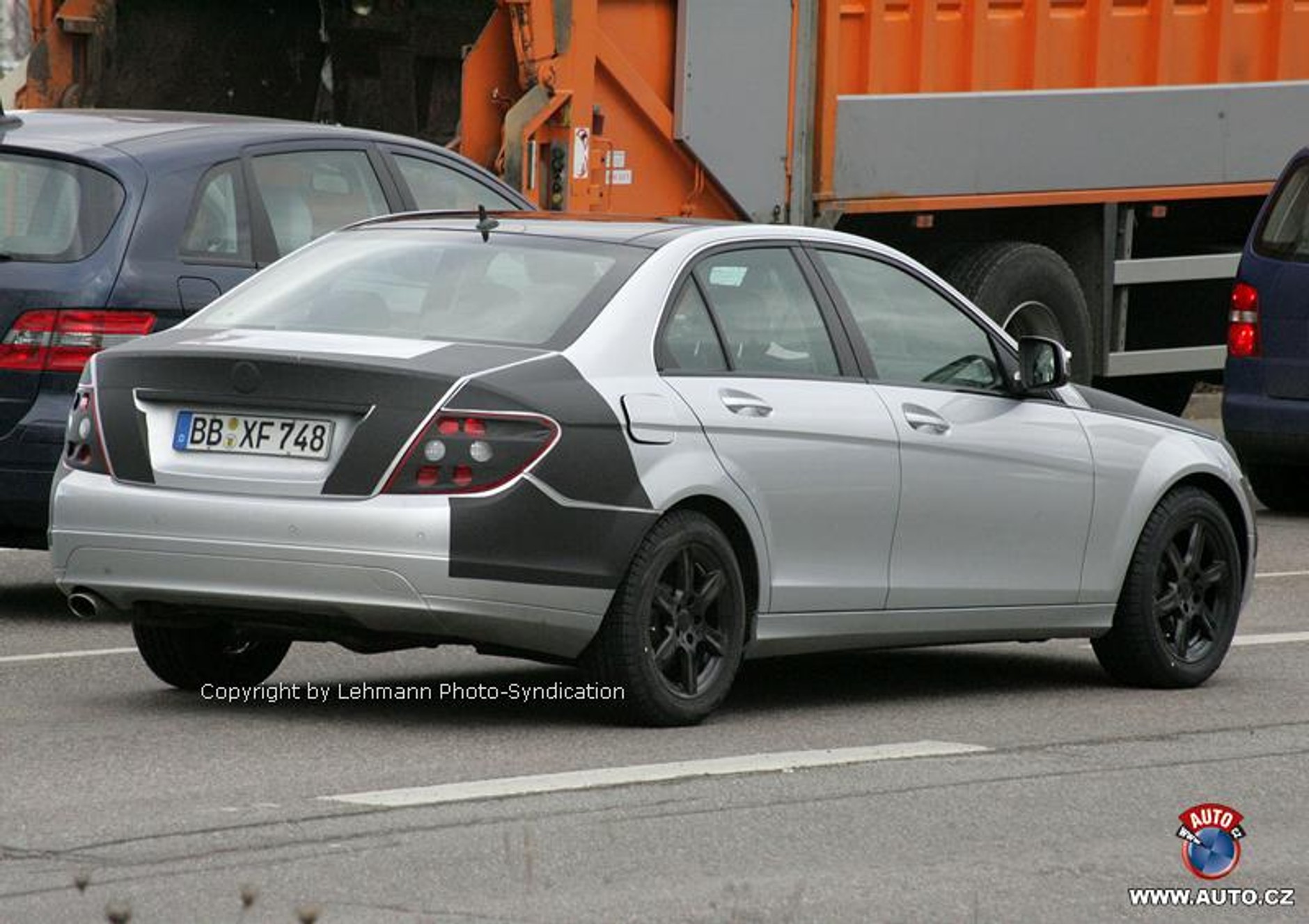 Zdjęcia szpiegowskie: Mercedes-Benz C sedan i kombi