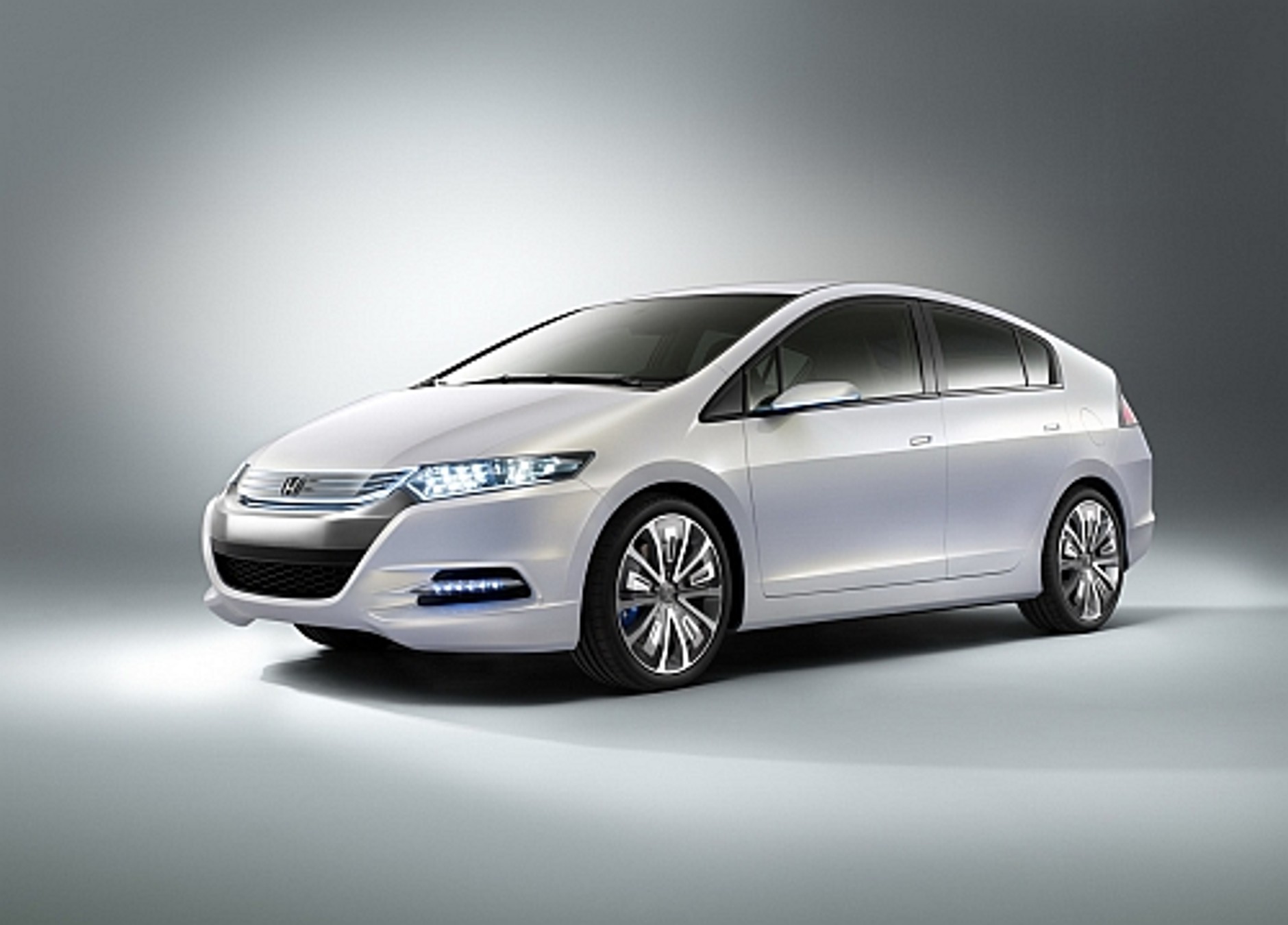 Honda Insight Hybrid oto konkurent Priusa