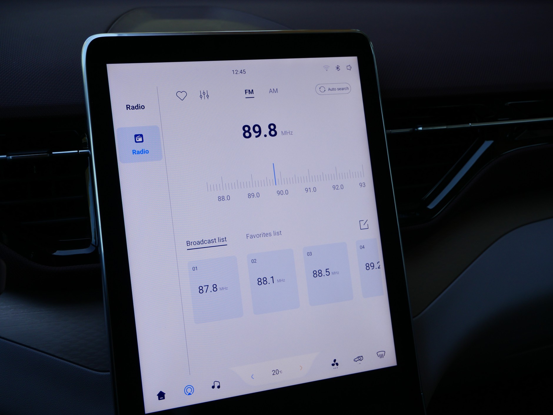 Fabryczne radio bez RDS-u. W Europie nie do pomyślenia od lat 90.