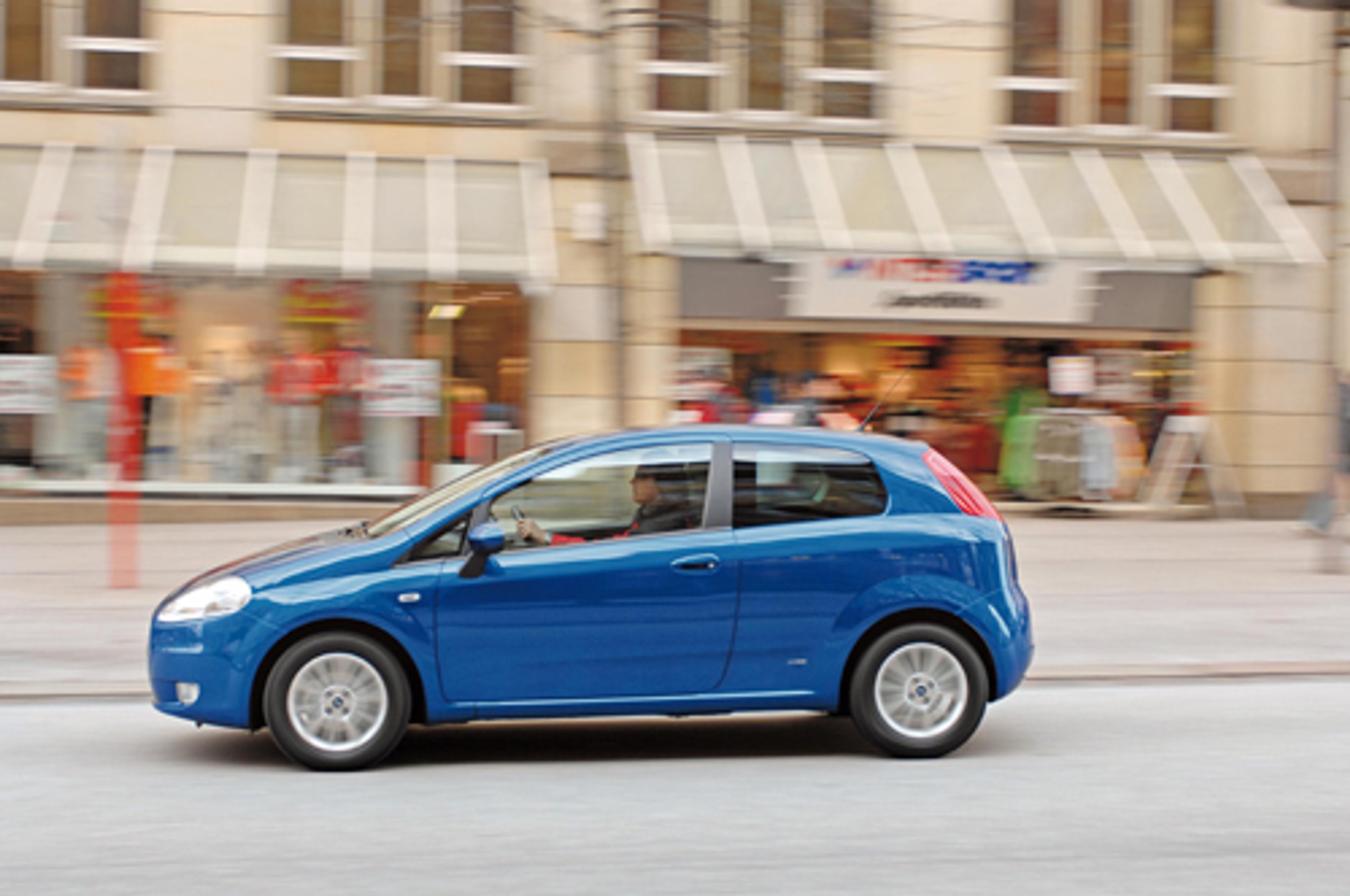 Fiat Grande Punto, Opel Corsa, Mitsubishi Colt, VW Polo, Seat Ibiza, Peugeot 207, Toyota Yaris - Małe potrafi być wielkie