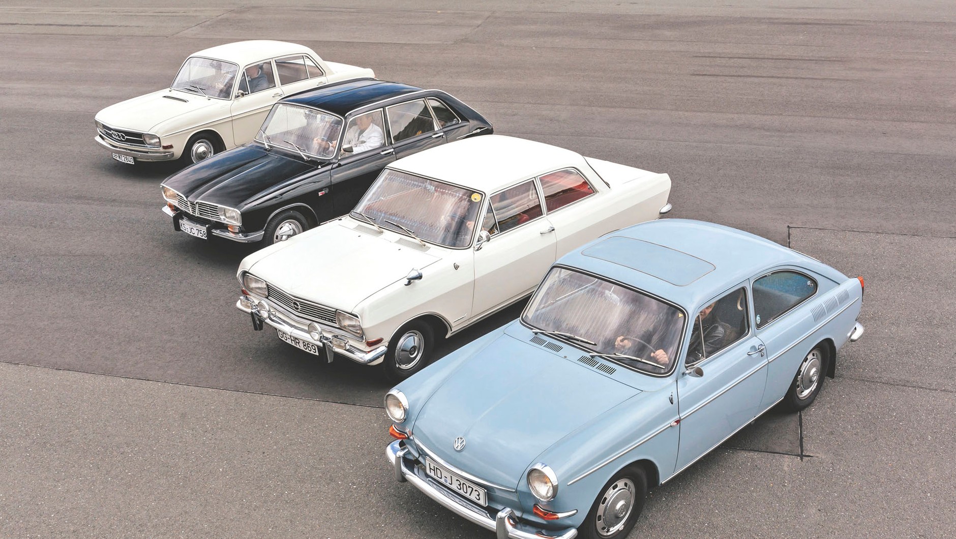 Które auto zdobędzie wasze serca, zadecyduje gust, 
ale obiektywnie rzecz ujmując, to porównanie mógł wygrać tylko jeden samochód: rewolucyjne Renault 16!