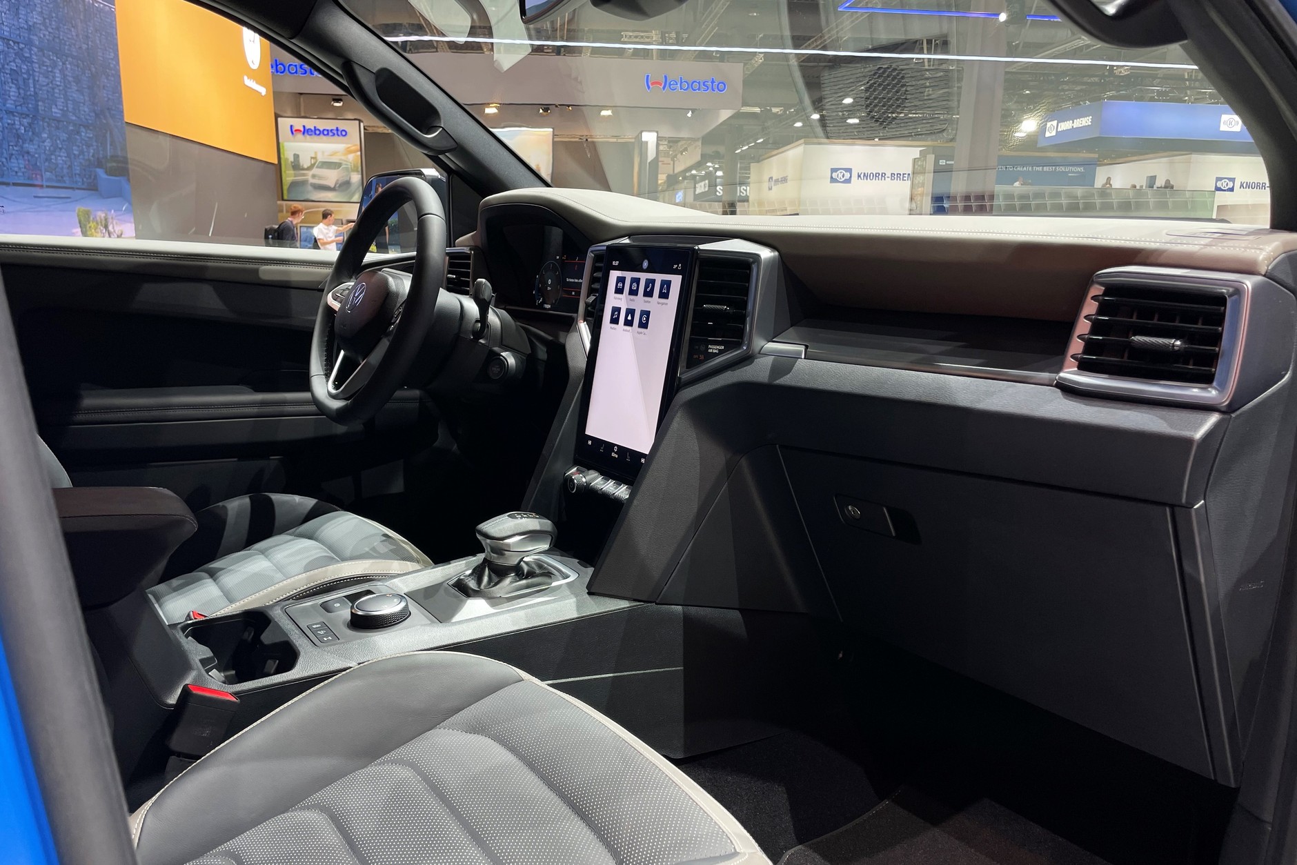 Kokpit nowego Volkswagena Amaroka