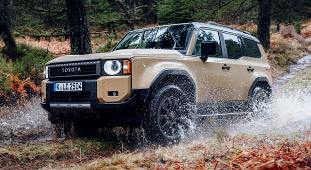 Nowa Toyota Land Cruiser już w Polsce. Pierwsze sztuki trafiają do klientów
