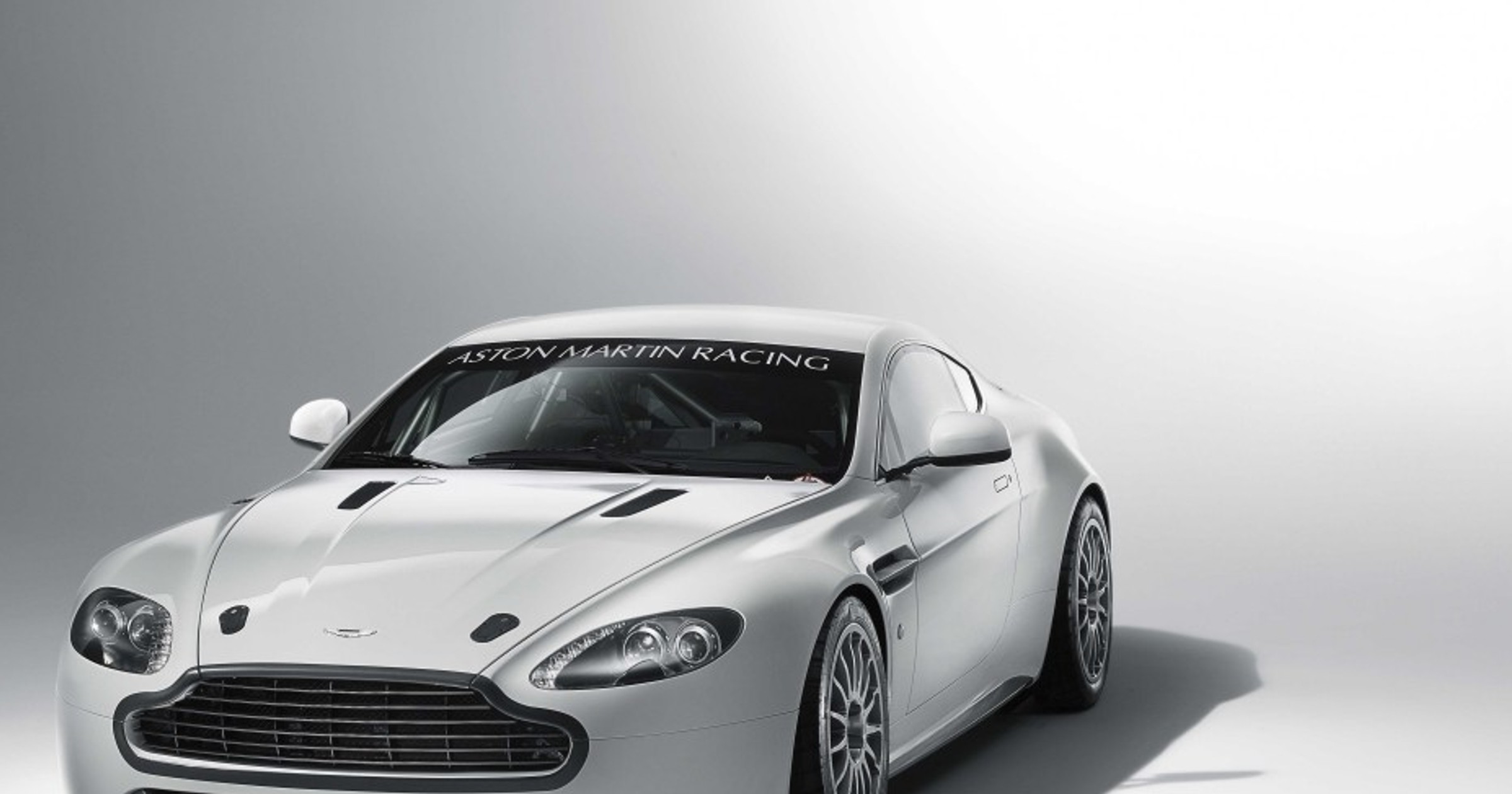 Nowy wyścigowy Aston Martin Vantage GT4