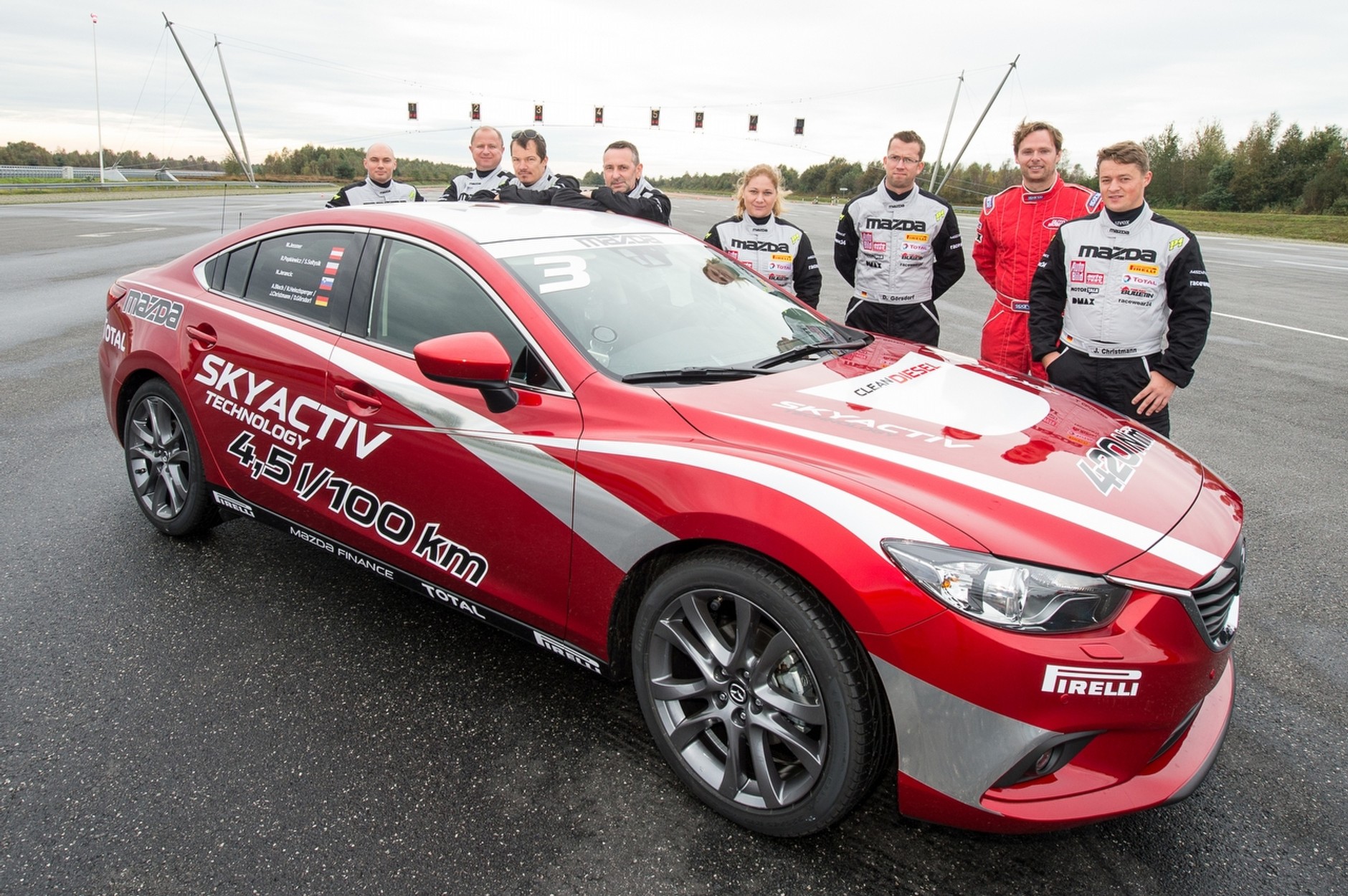 Mazda6 z rekordami świata