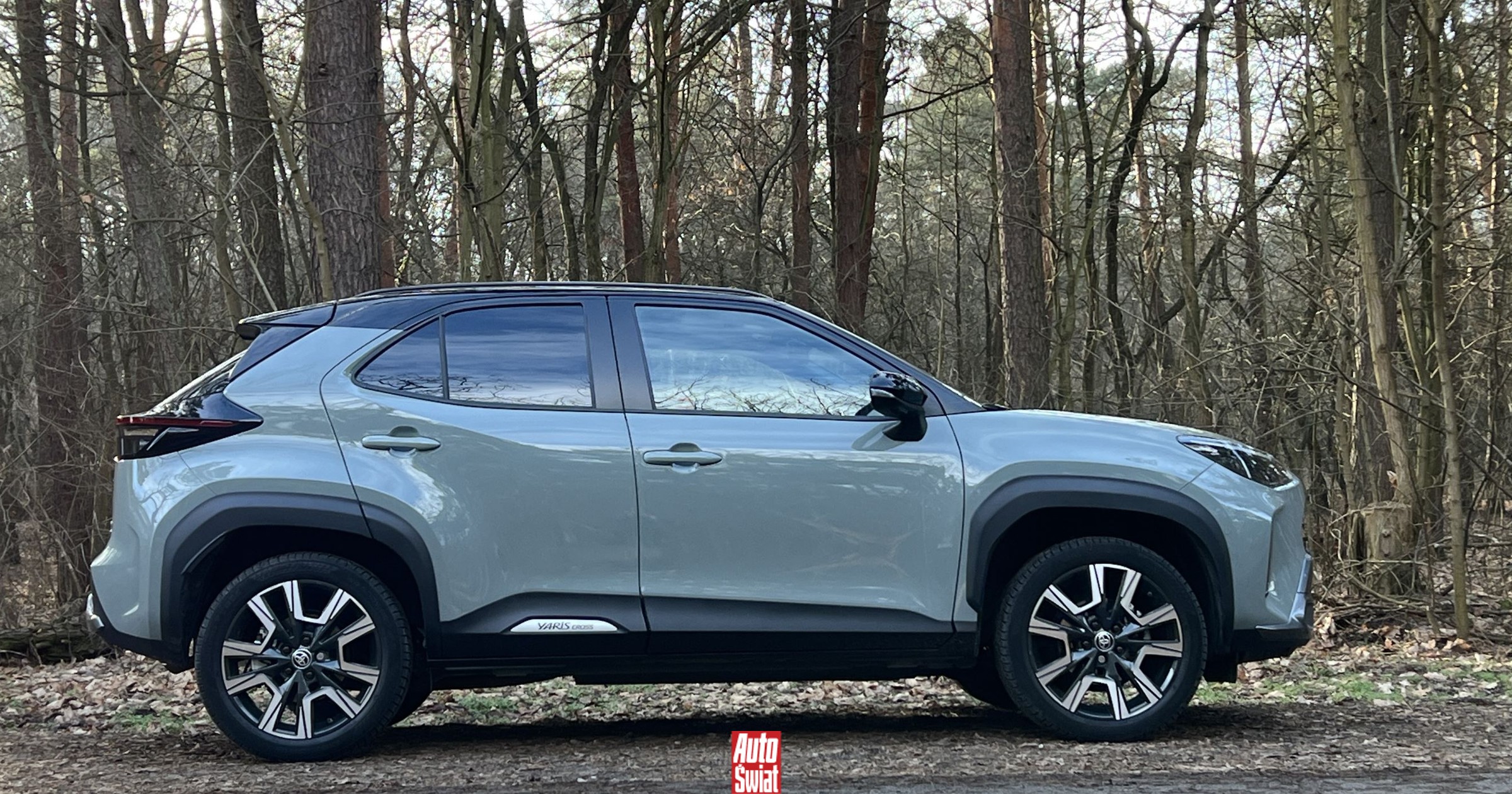 Un'auto Toyota Yaris Cross con un'alta valutazione da TUV, con pochi difetti e un buon sistema di sicurezza