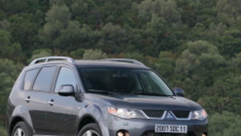 IAA Frankfurt 2007: Mitsubishi Outlander z dodatkami (wideo)