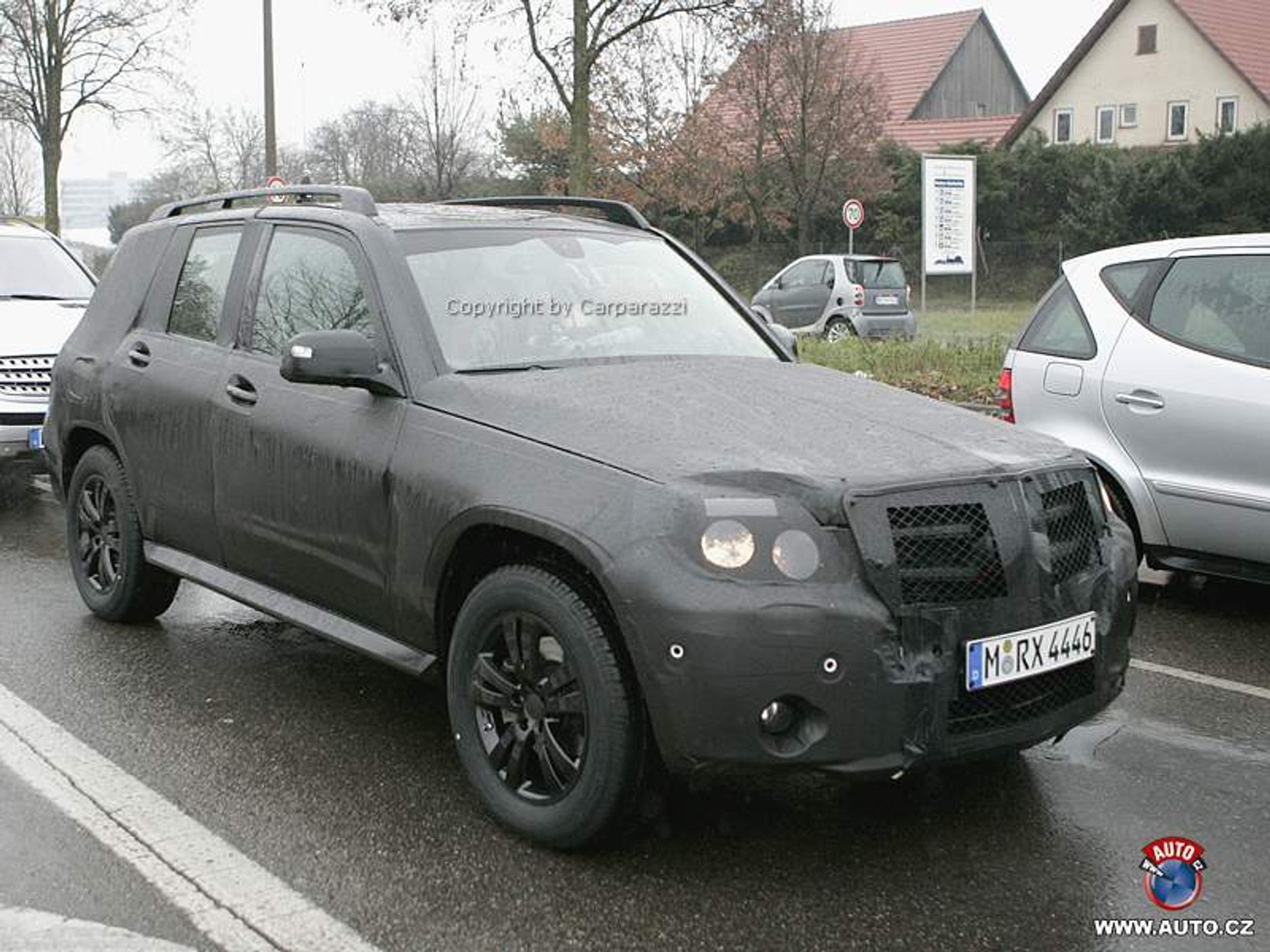 Mercedes-Benz GLK w sprzedaży od września 2008