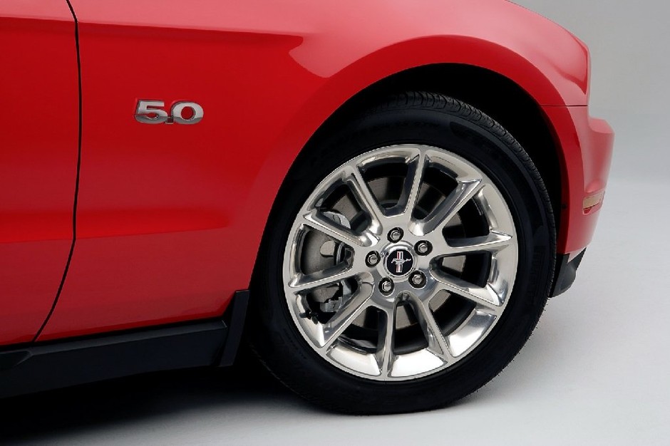 Ford Mustang GT - Oficjalne zdjęcia 400-konnego muscle cara