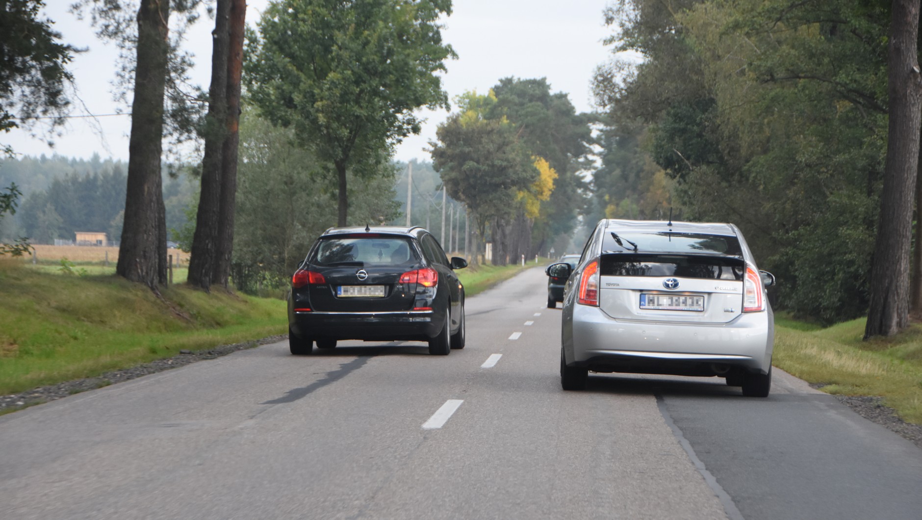 Bezpieczny manewr wyprzedzania