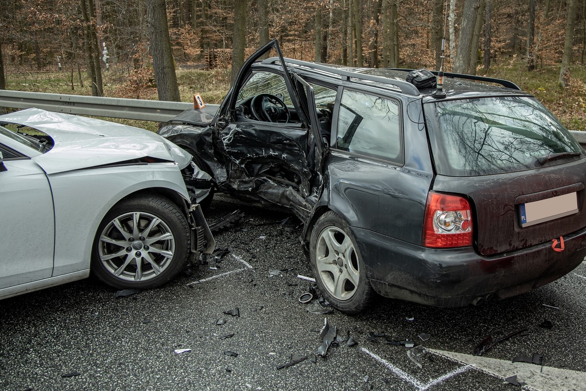 Drogówka podsumowała pierwsze półrocze: o 403 wypadki mniej, ale jeden wskaźnik jest alarmujący