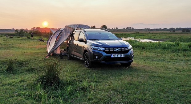 Dacia Jogger z wkładem kempingowym. Czy taki tani kamper ma sens?