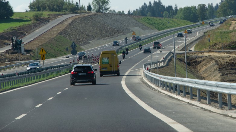 Limity prędkości na drogach ekspresowych mogą się różnić