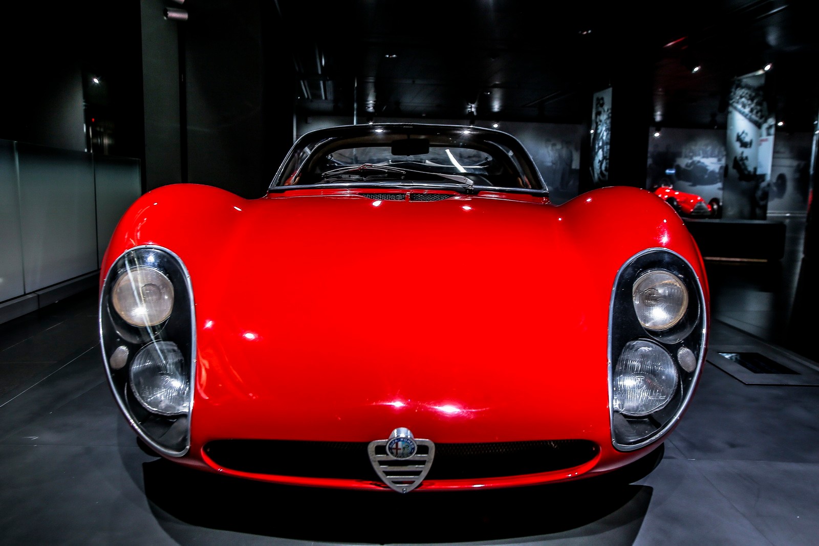 Alfa Romeo 33 Stradale ma 50 lat