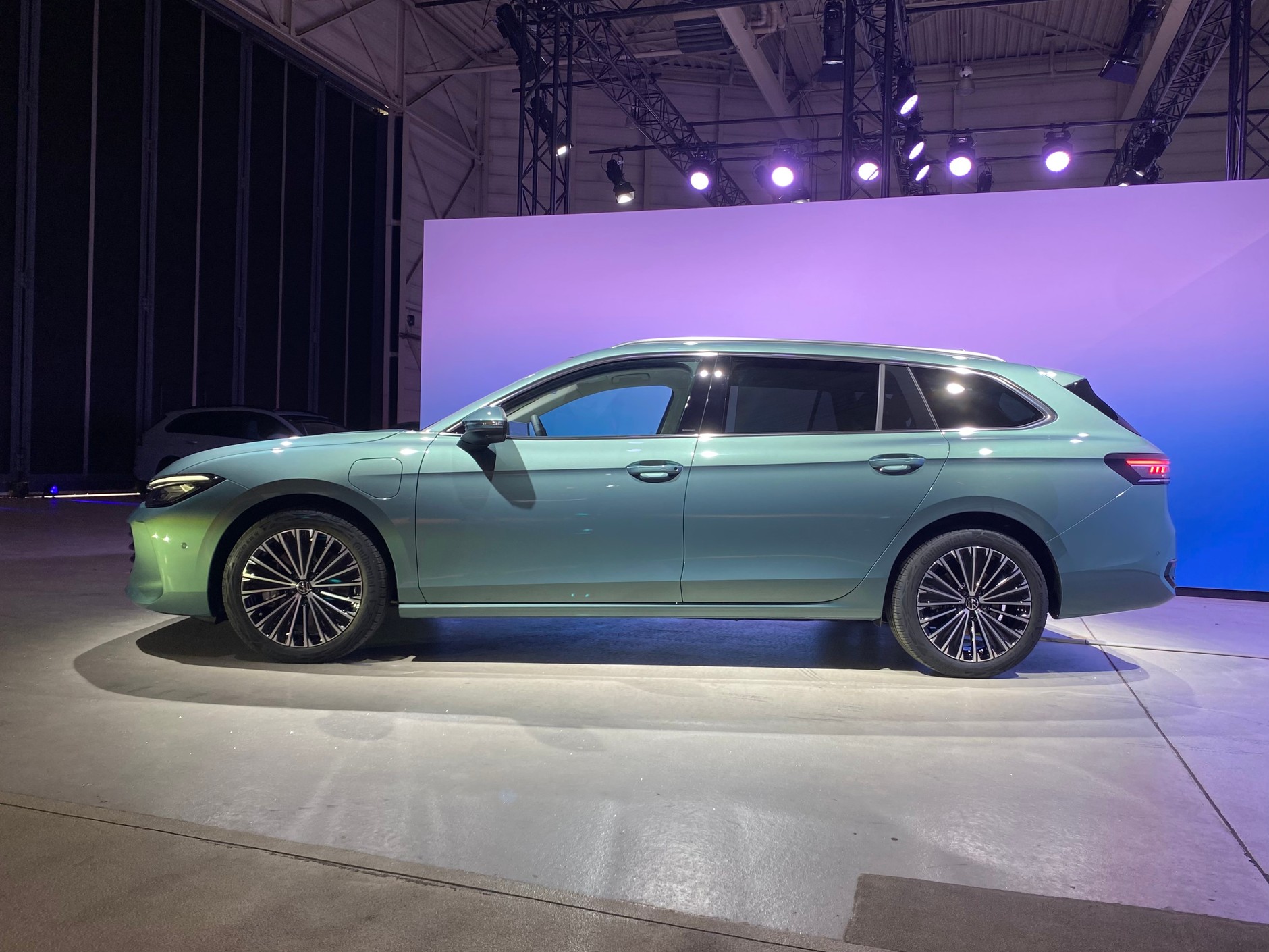 2024 Volkswagen Passat B9