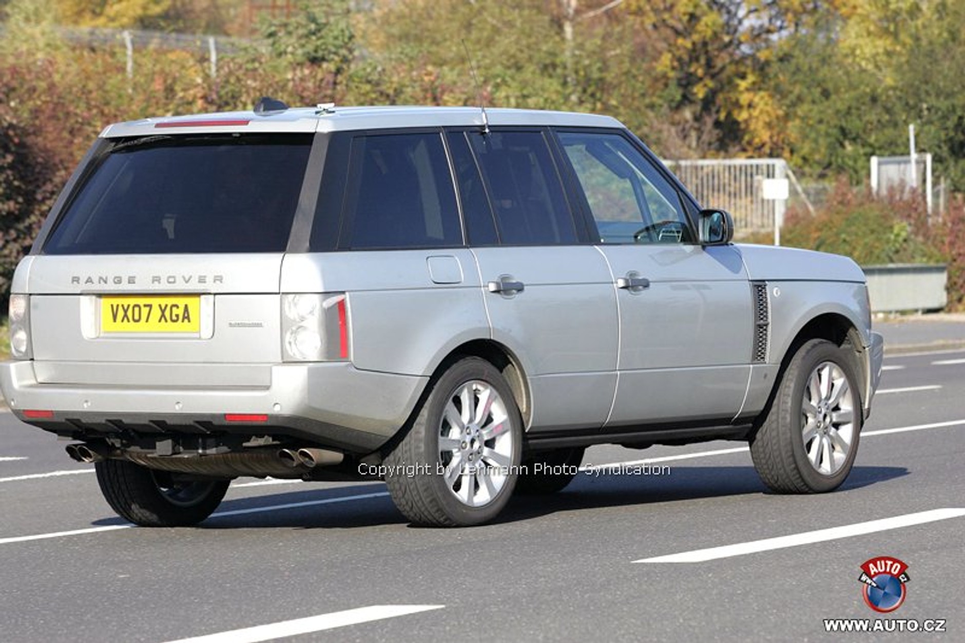 Zdjęcia szpiegowskie: Range Rover R – szybki brytyjski arystokrata