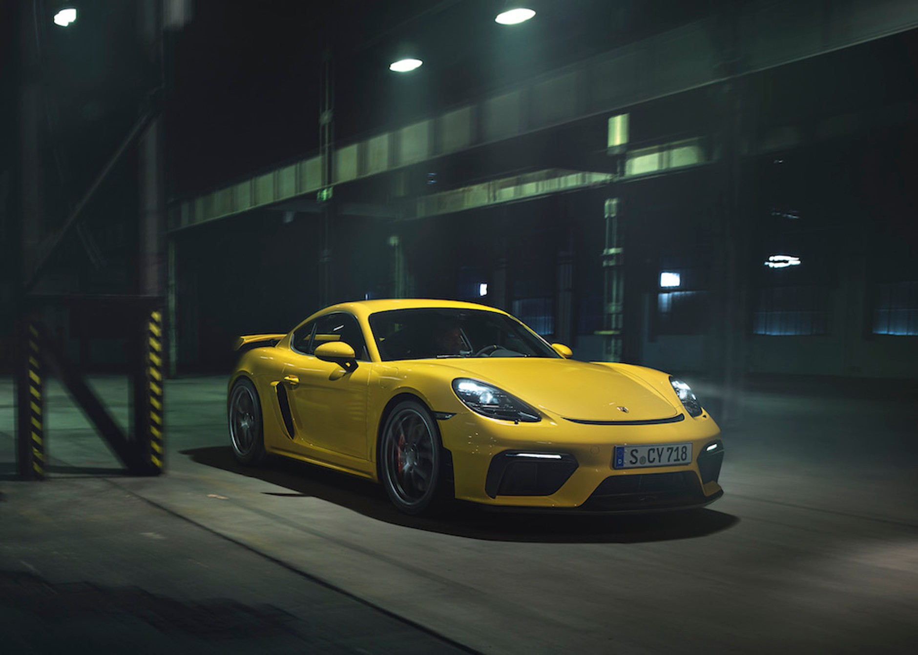 Porsche 718 Spyder i 718 Cayman GT4 z wolnossącym bokserem