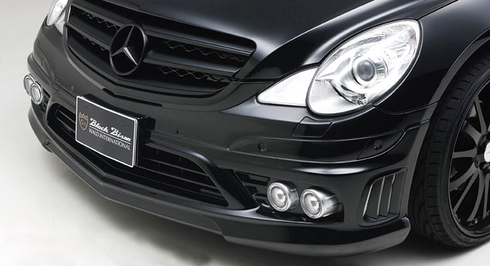 Mercedes-Benz R-Klasa Black Bison: spoilery z Japonii