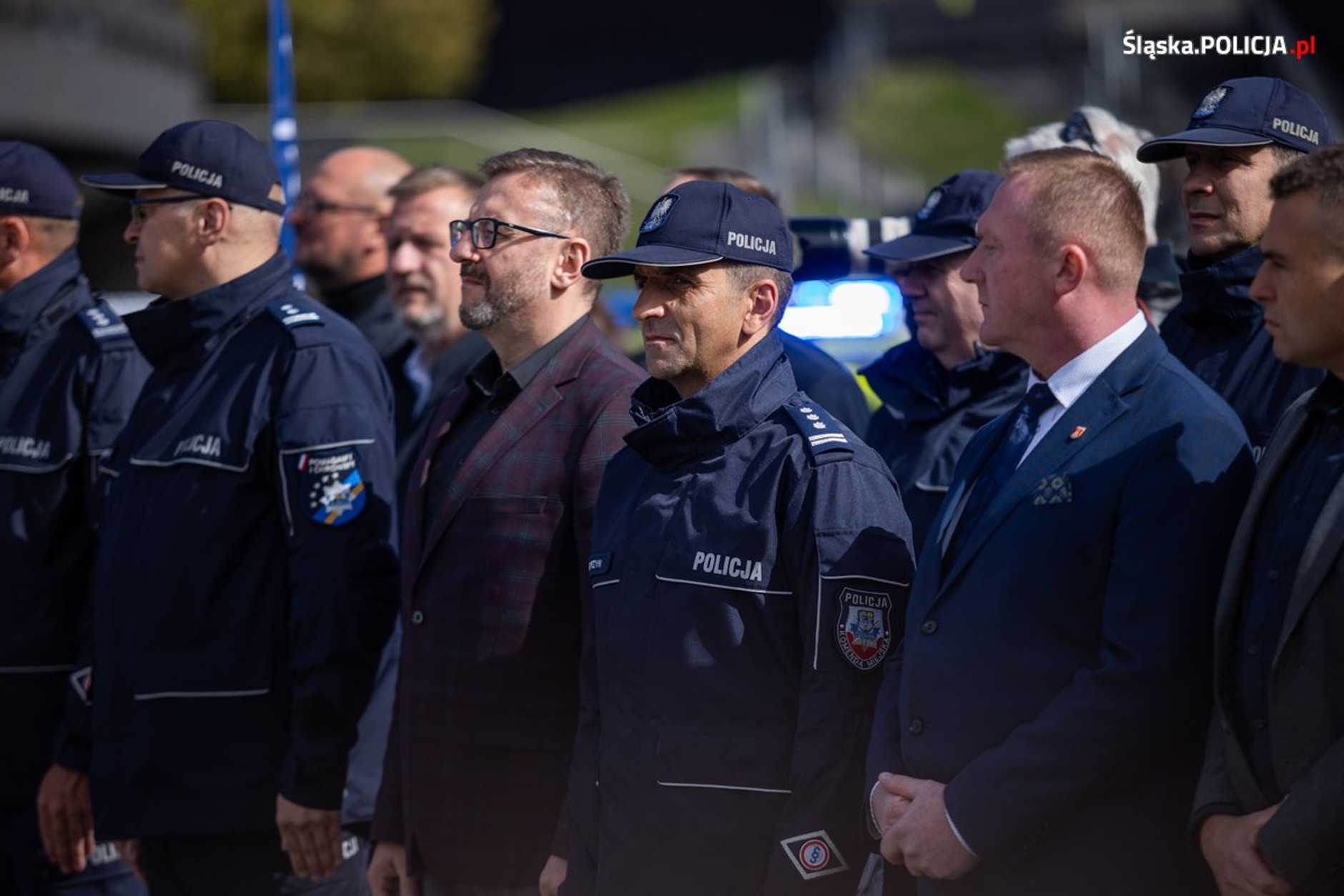 Policjanci ze Śląska dostali nowe radiowozy. Są hybrydowe