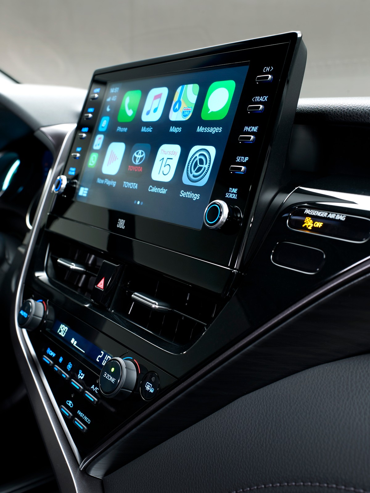 Toyota Camry Hybrid po face liftingu