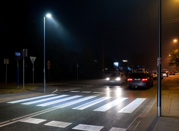 Doświetlanie przejść dla pieszych to mniej wypadków