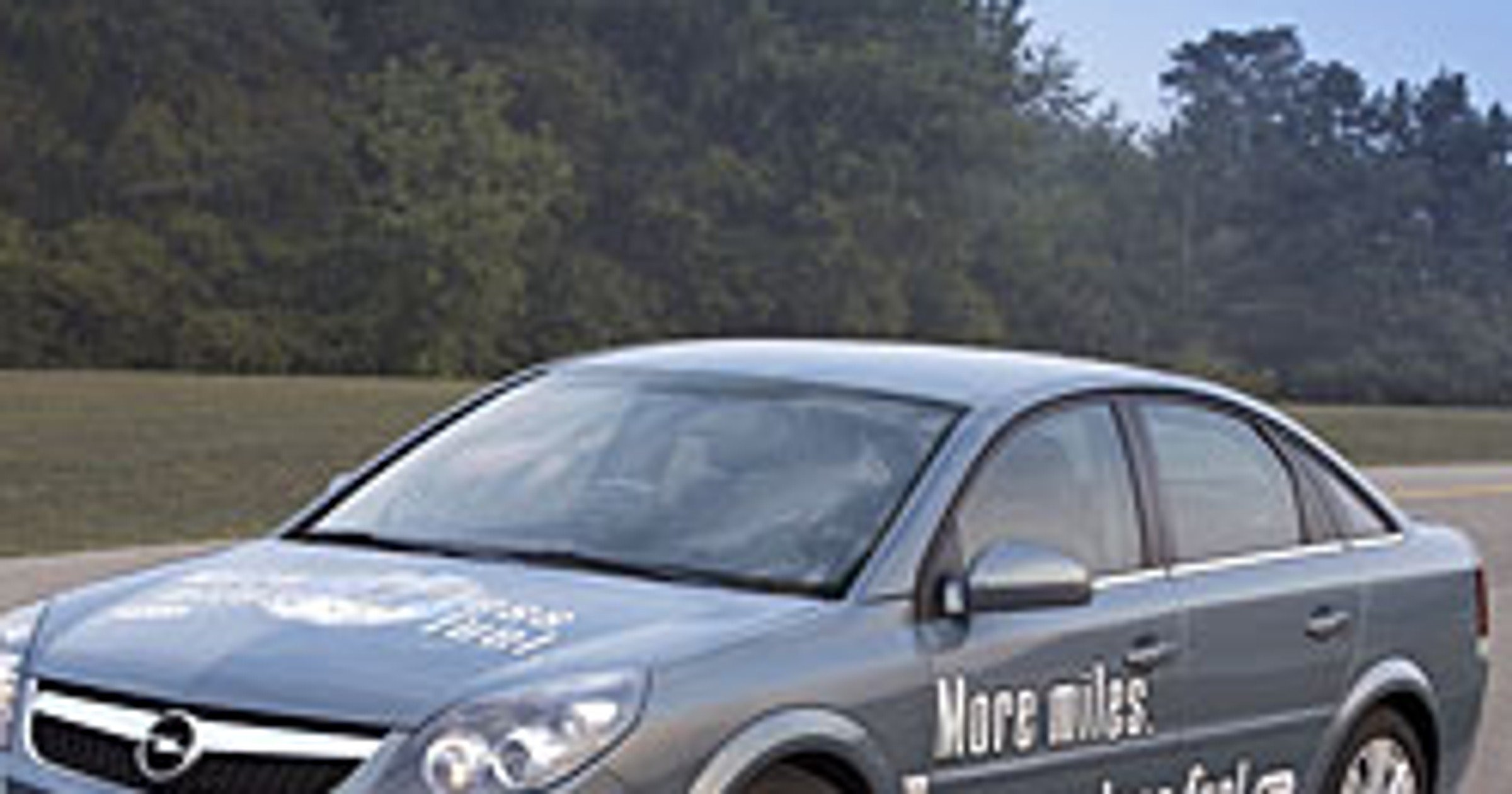 GM zaprezentował prototyp Opla Vectra z benzynowym silnikiem 2,2 ECOTEC HCCI