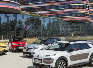Porównanie crossoverów: kolorowy świat miejskich samochodów