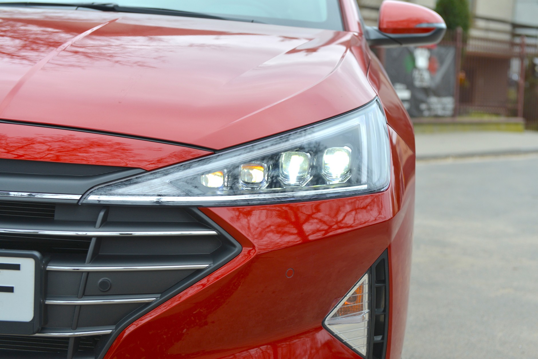 Hyundai Elantra 1.6 6AT