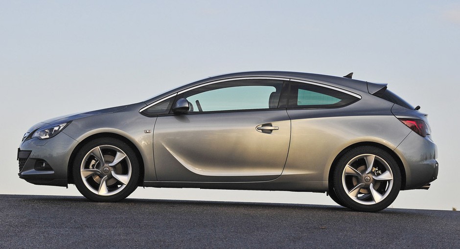 Opel Astra GTC: kompakt w sportowym stylu