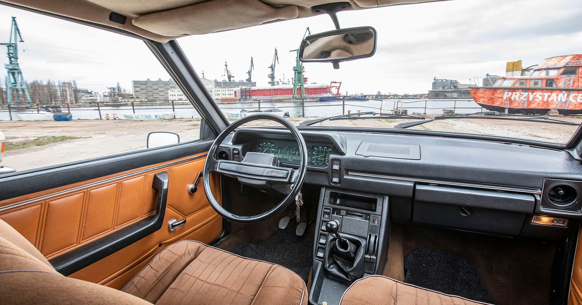 Polski Fiat 125p i FSO Polonez w wersji Long - przedłużane auta z FSO