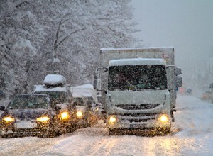 Miały powstać specjalne rampy do odśnieżania ciężarówek. Mamy odpowiedź GDDKiA