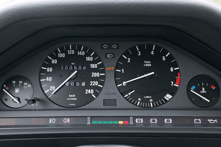 BMW 325iX (E30)