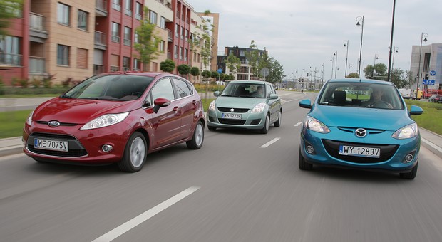 Małe, stylowe i trwałe miejskie auta za 25 tys. zł - Ford Fiesta kontra Suzuki Swift i Mazda 2