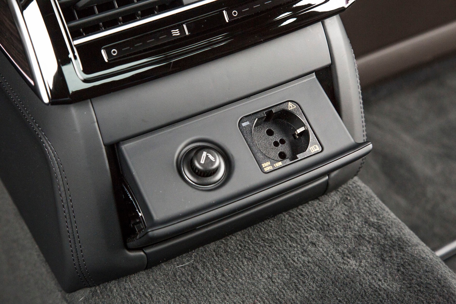 Audi A8 L 55 TFSI quattro - dotyk luksusu