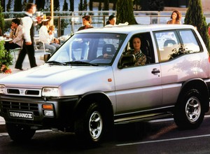Mały SUV do 15 tysięcy: Nissan Terrano II - SUV, ale nie dla rodziny