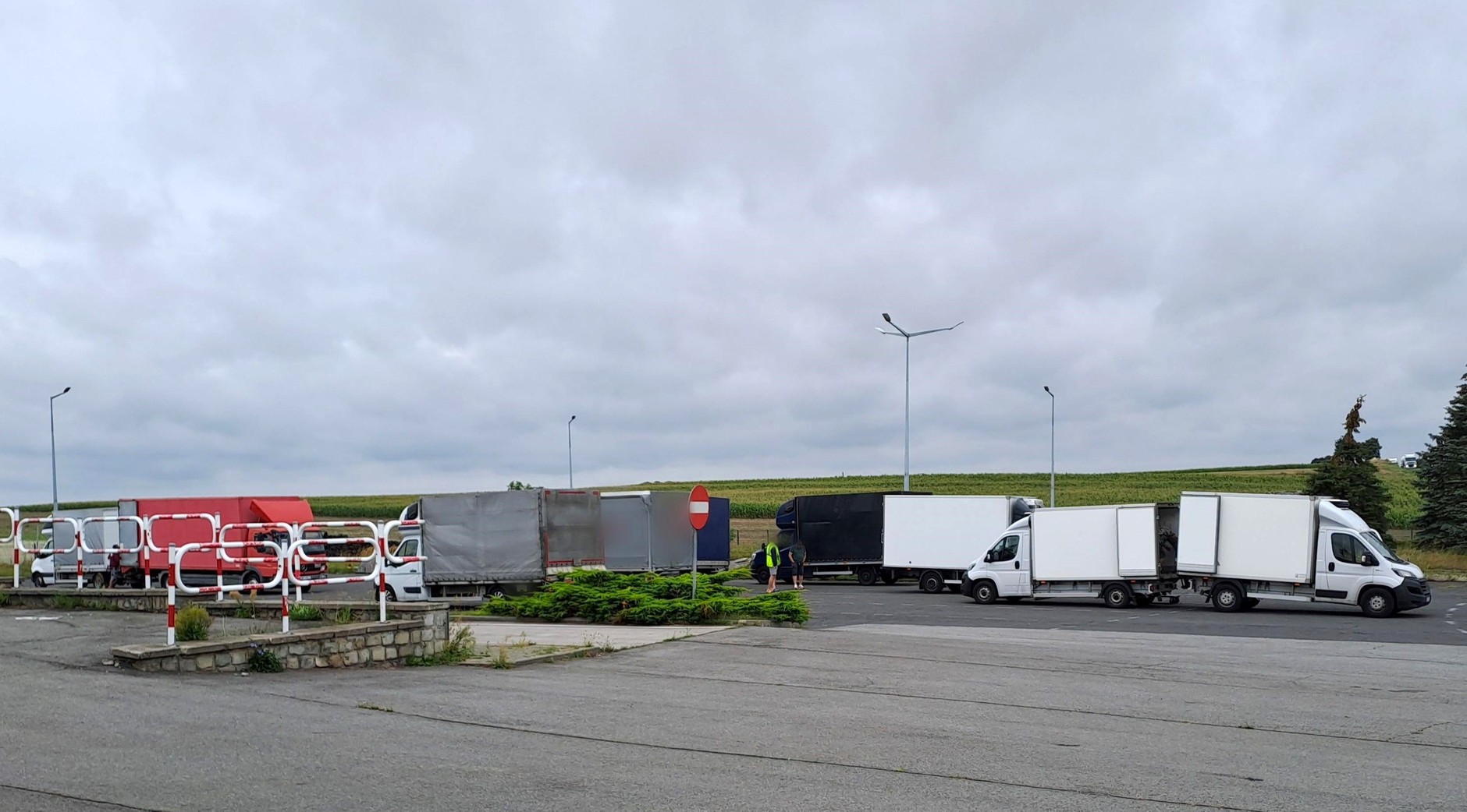 Plac, na którym kontrolowano busy