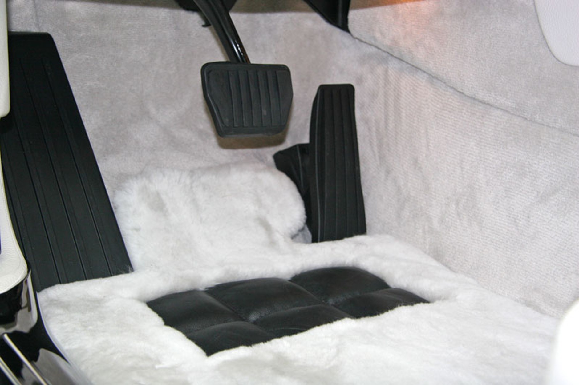 IAA Frankfurt 2009: Rolls-Royce Ghost – pierwsze wrażenia (fotogaleria)