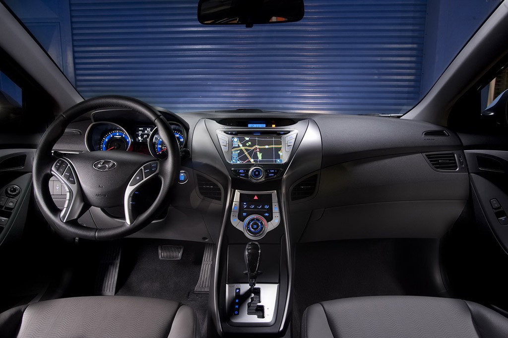 Hyundai Elantra: Świeży powiew