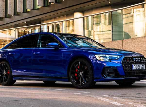 Nowe Audi S8 - jak jeździ ta technologiczna orkiestra?