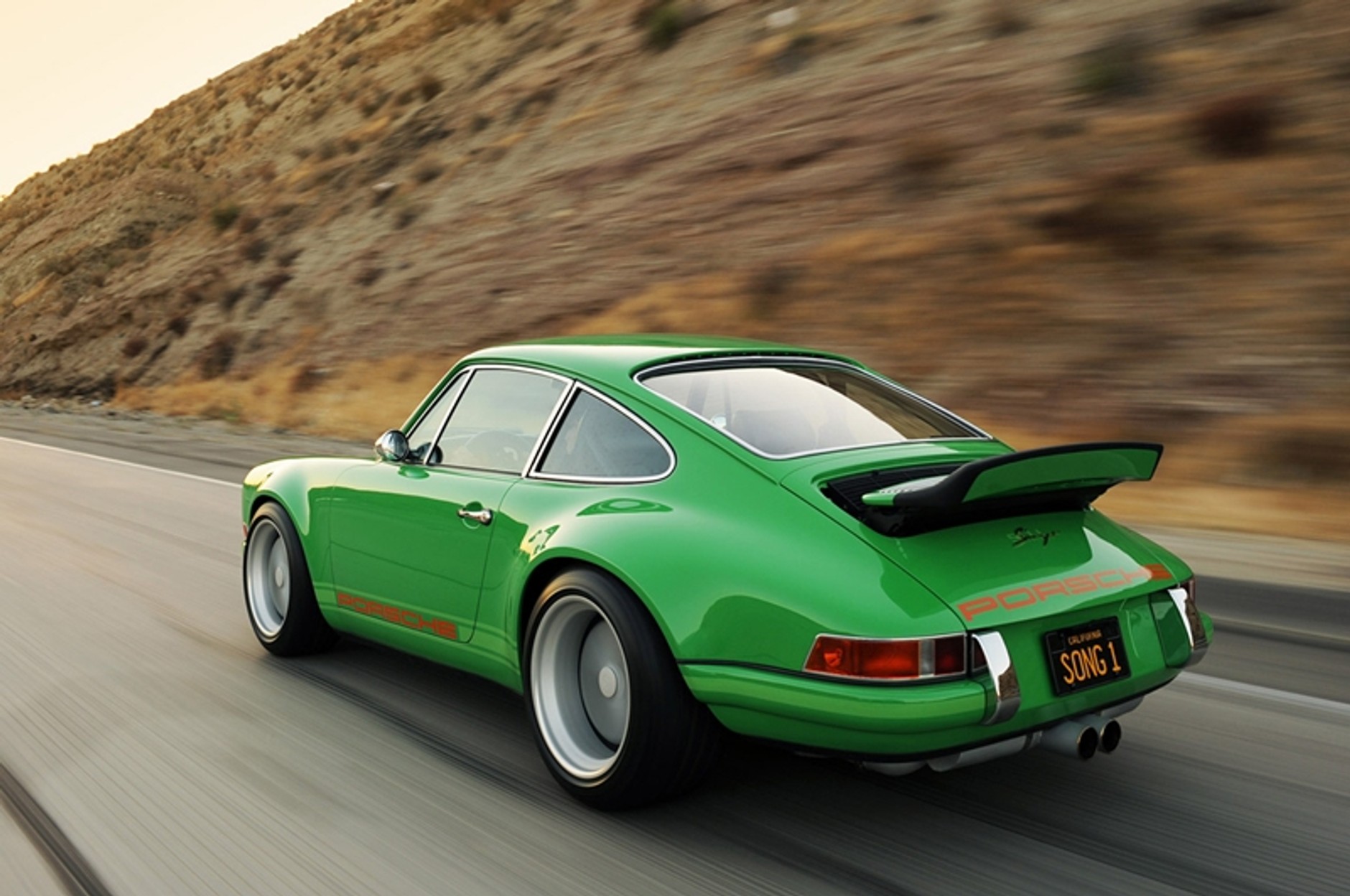 Singer 911