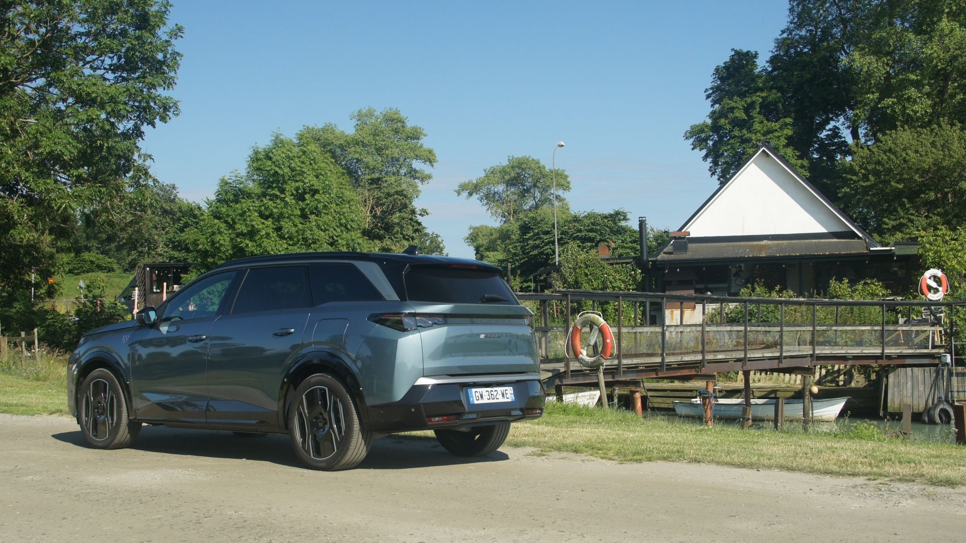 Peugeot E-5008 w pierwszym teście