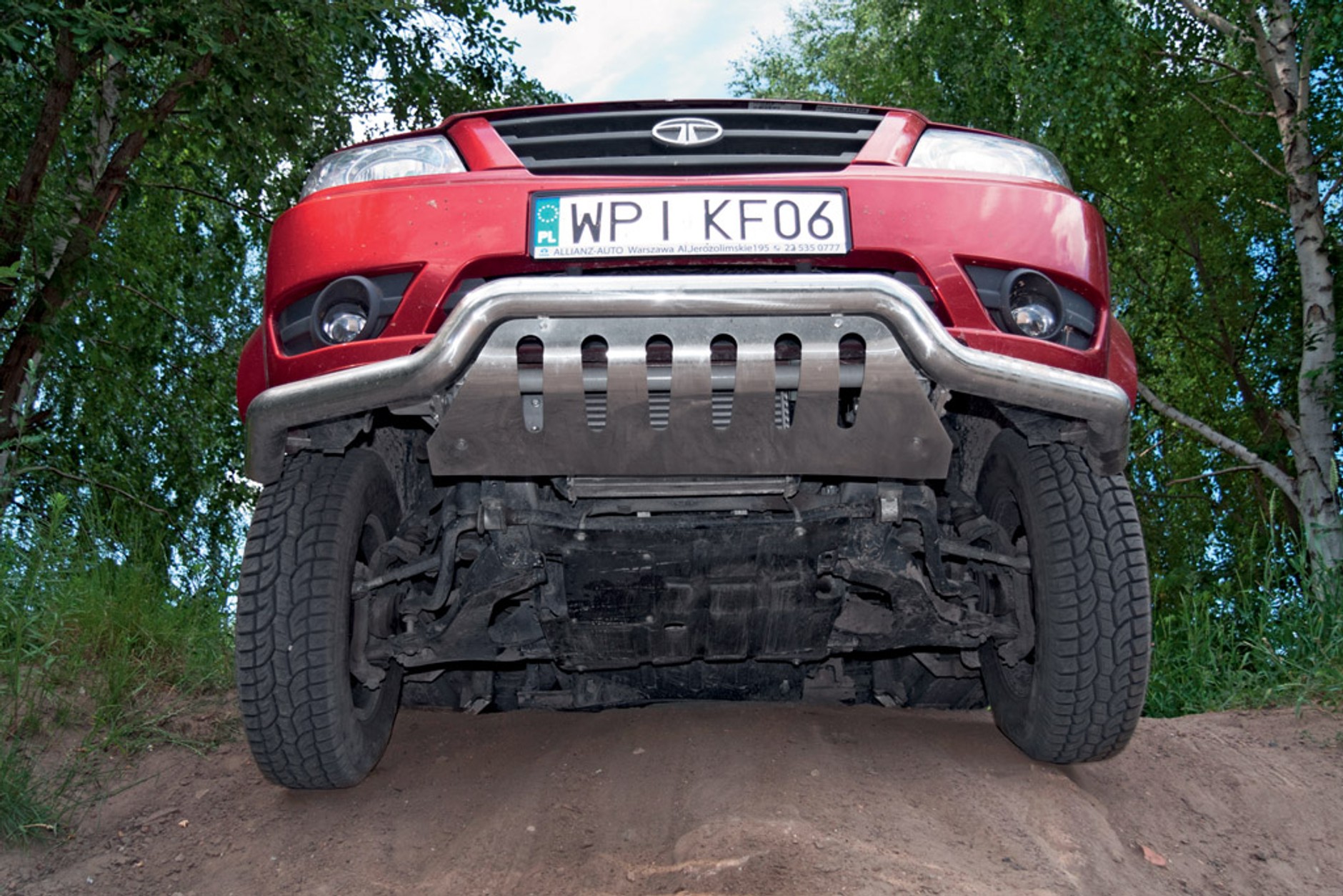 Chętni do ciężkiej pracy? Porównujemy najtańsze pikapy na naszym rynku