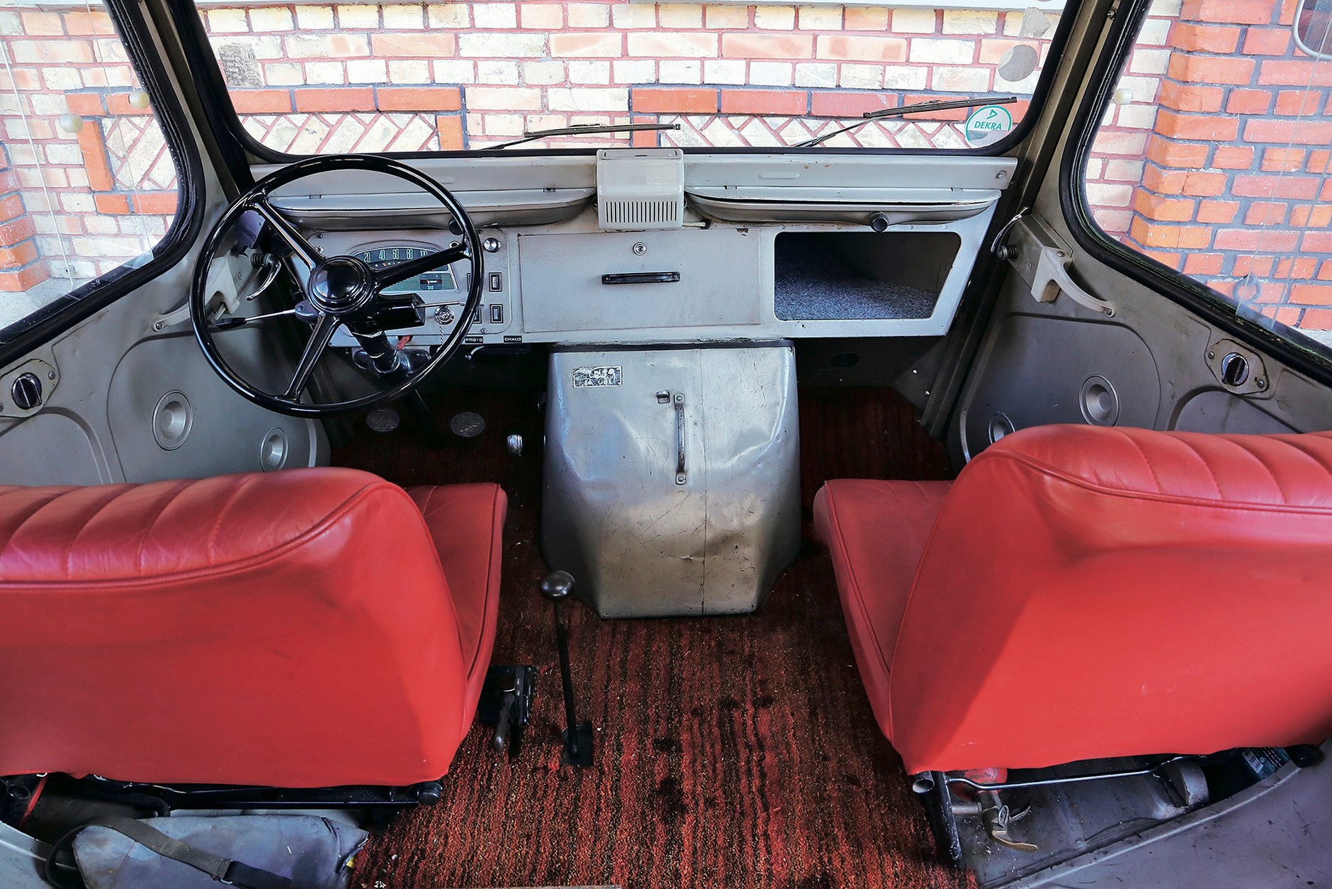 Klasyk z miejscem dla kumpli - Citroen HY