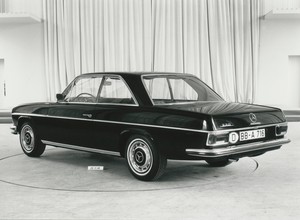 Mercedes W 114 coupe – 50 lat modelu