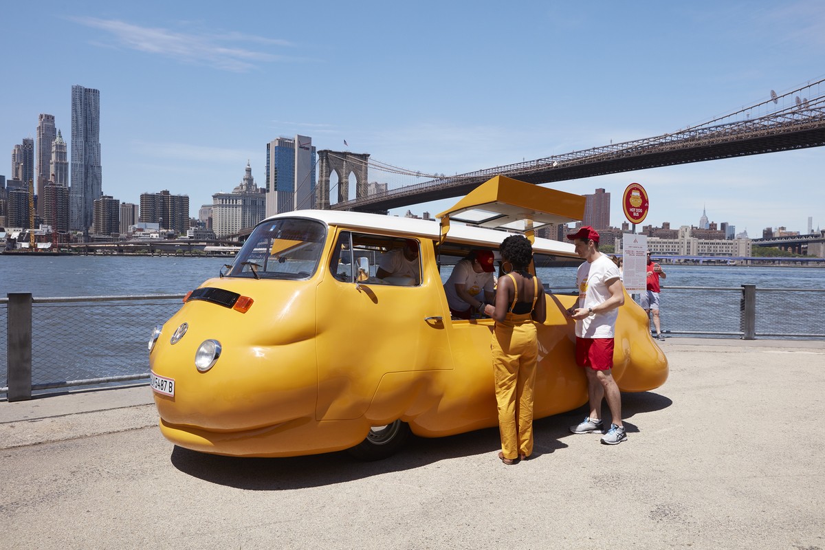 Hot Dog Bus