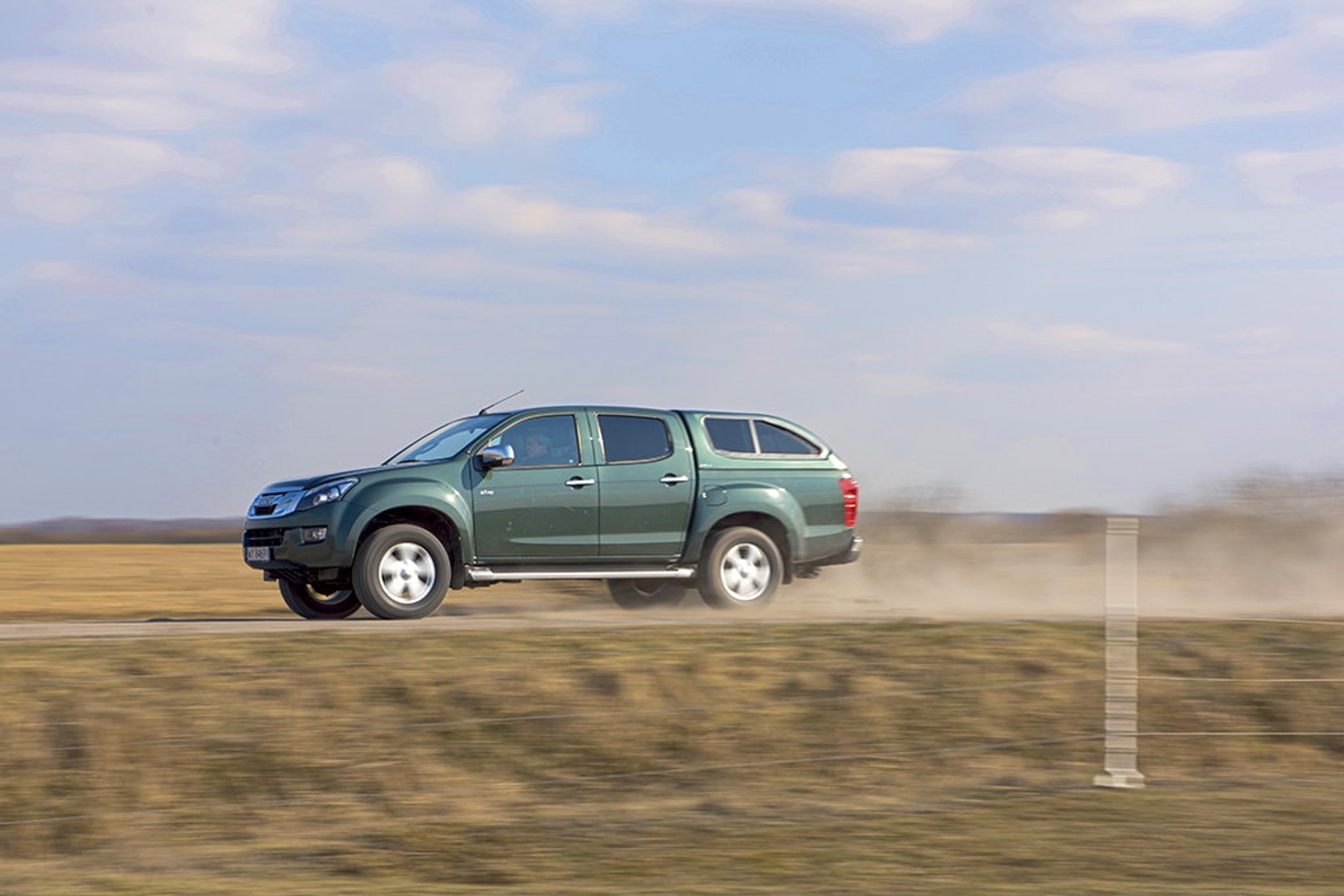 Isuzu D-Max Hunter - Pikapem na łowy