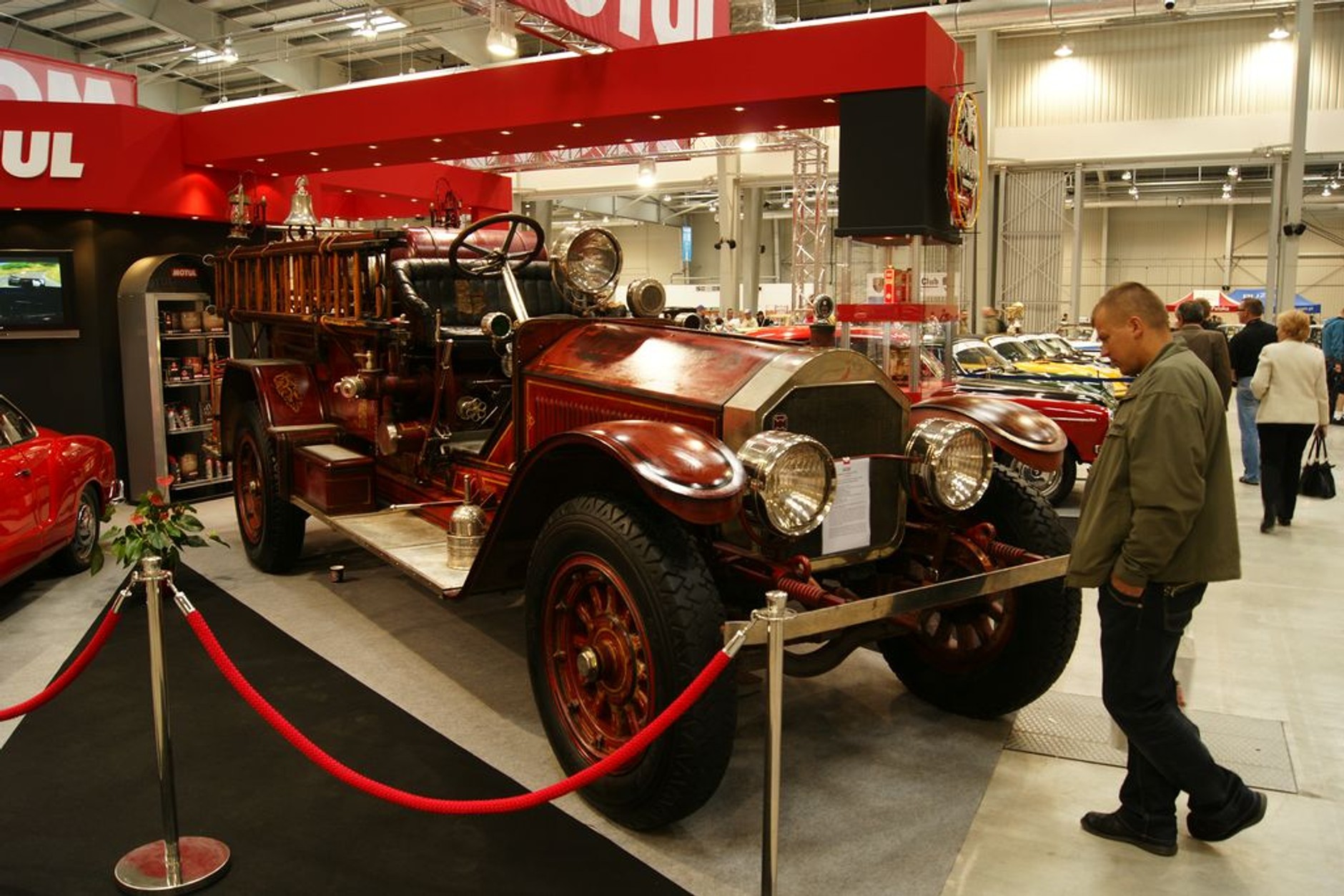 Moto Nostalgia 2011 – uczta dla koneserów motoryzacji (galeria)